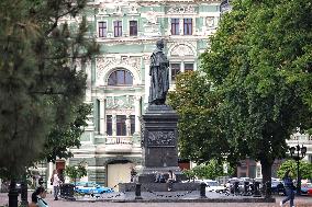 Soborna Square in OdesaSoborna Square in Odesa